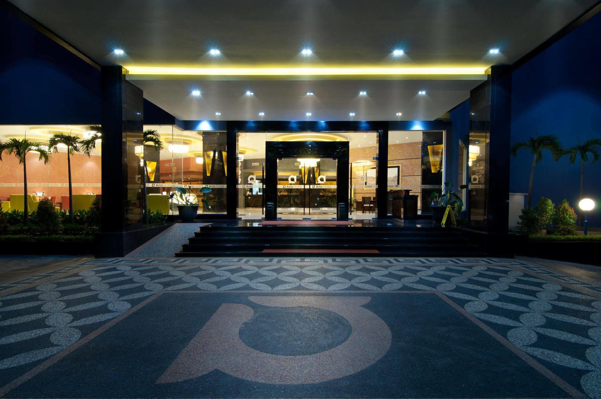 Aria Gajayana Hotel Malang Exterior foto